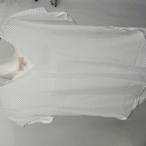 Woman's  Philosophy Rebublic   white v neck polka-dot blouse size small